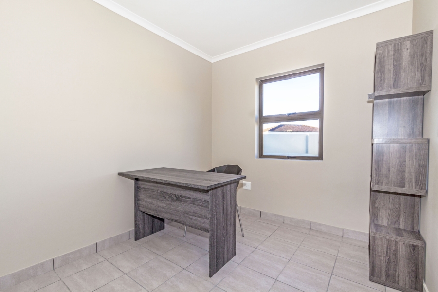 To Let 3 Bedroom Property for Rent in Stellendale Western Cape